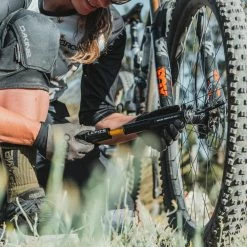 Lezyne Petite Mini-pompe Grip Drive HV -Vélo Électrique Soldes Magasin 200708 B Gardner Grade TCD05875 1500 1800x1800HXWaCNAUttJn9