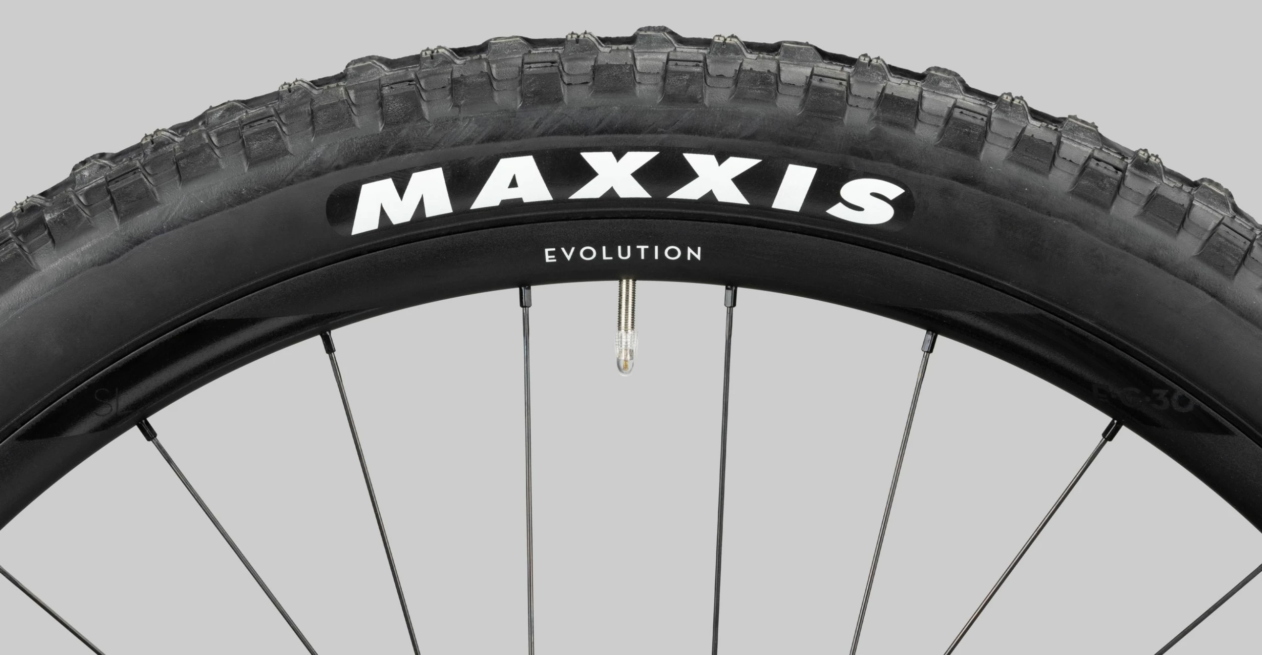 Radon Deft 10.0 750 6 Radon Deft 10.0 750 – Image 4