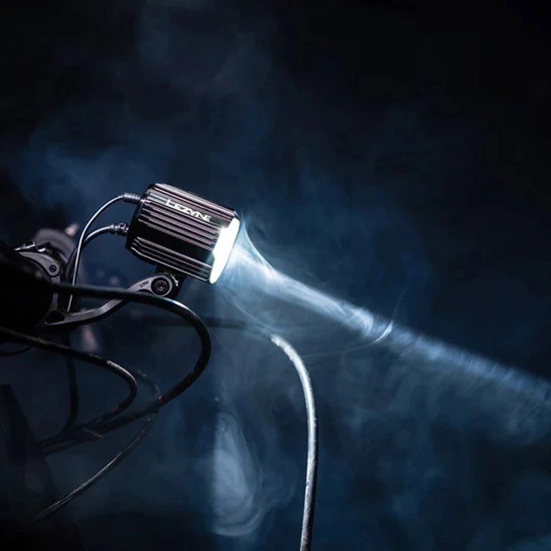 Lezyne Super HB STVZO E1000 Feu Avant Pour Vélo électrique 8 Lezyne Super HB STVZO E1000 Feu Avant Pour Vélo électrique – Image 6