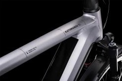 Cube Kathmandu Hybrid SL 750 Polarsilver´n´black 11 Cube Kathmandu Hybrid SL 750 Polarsilver´n´black -Vélo Électrique Soldes Magasin 531303 D1