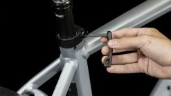 Cube Nuride Hybrid EXC 625 Allroad Polarsilver´n´black -Vélo Électrique Soldes Magasin 632802 D 02