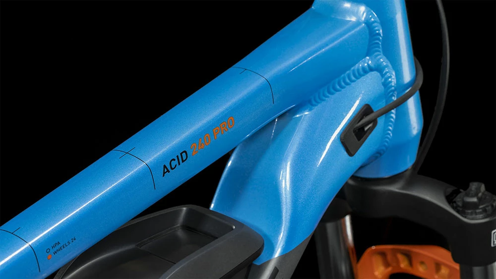 Cube Acid 240 Hybrid Rookie Pro 400 Actionteam 4 Cube Acid 240 Hybrid Rookie Pro 400 Actionteam – Image 2