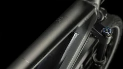 Cube Kathmandu Hybrid SLT 750 Black´n´metal 11 Cube Kathmandu Hybrid SLT 750 Black´n´metal -Vélo Électrique Soldes Magasin Cube Kathmandu Hybrid SLT 750 black n metal 631353 4