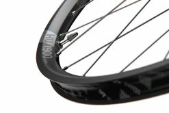 Dt-swiss Roue Avant HU 1900 Spline® 29" 25mm CL -Vélo Électrique Soldes Magasin DTSwiss HU 1900 ProdctDetail Rim 002 1920px