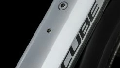 Cube Kathmandu Hybrid SLX 750 Polarsilver´n´black 11 Cube Kathmandu Hybrid SLX 750 Polarsilver´n´black -Vélo Électrique Soldes Magasin Kathmandu Hybrid SLX 750 polarsilver n black 631303 3