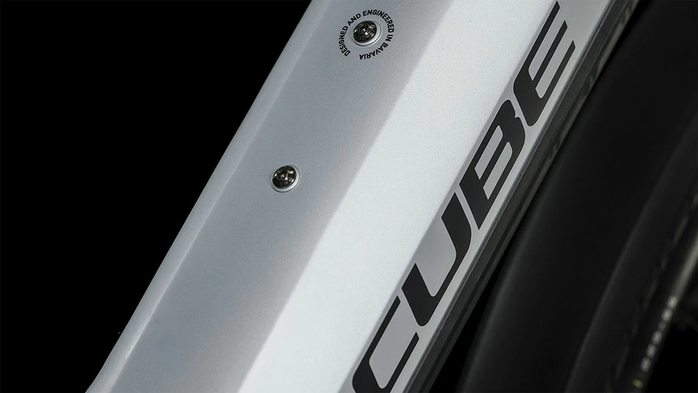 Cube Kathmandu Hybrid SLX 750 Polarsilver´n´black 6 Cube Kathmandu Hybrid SLX 750 Polarsilver´n´black – Image 4