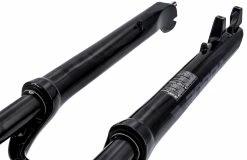 RST Fourche Suspendue Vogue Air 28" Disc 80mm 7 RST Fourche Suspendue Vogue Air 28" Disc 80mm -Vélo Électrique Soldes Magasin RST Vogue Air 28 Disc Federgabel 80mm 20096362 c