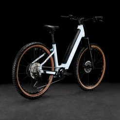 Cube Reaction Hybrid Pro 750 Easy Entry Flashwhite´n´black -Vélo Électrique Soldes Magasin Reaction Hybrid Pro 750 Easy Entry flashwhite n black 634113 2