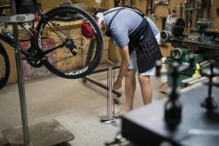 Silca Pompe à Pied Superpista Ultimate HIRO 12 Silca Pompe à Pied Superpista Ultimate HIRO -Vélo Électrique Soldes Magasin SILCA Superpista Ultimate HIRO Standpumpe AM PU SP2 ASY 011 5